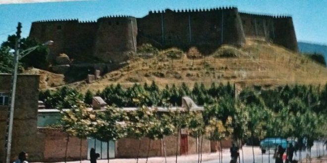 دوکارت پستال. ویژه عیدنوروزقلعه فلک افلاک خرم آباد